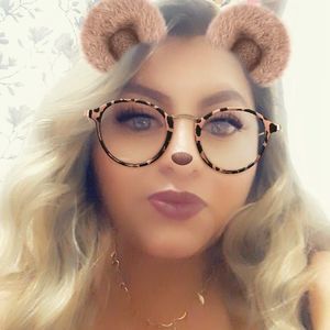 Meet your Posher, Sandra